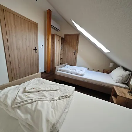 Penzion Nad Zalewem 3*